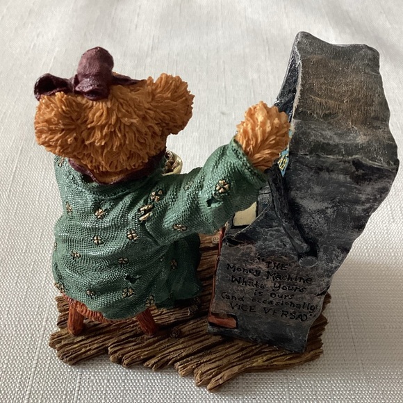 Boyd Bear Vintage Resin Slot Player - Picture 3 of 5